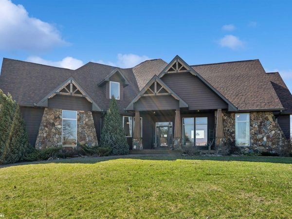 434 Highway 6, Grinnell, IA 50112