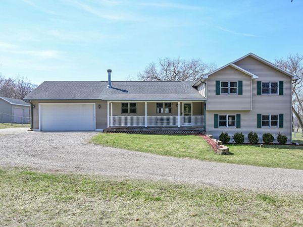 2855 North Shore Dr, Delavan, WI 53115