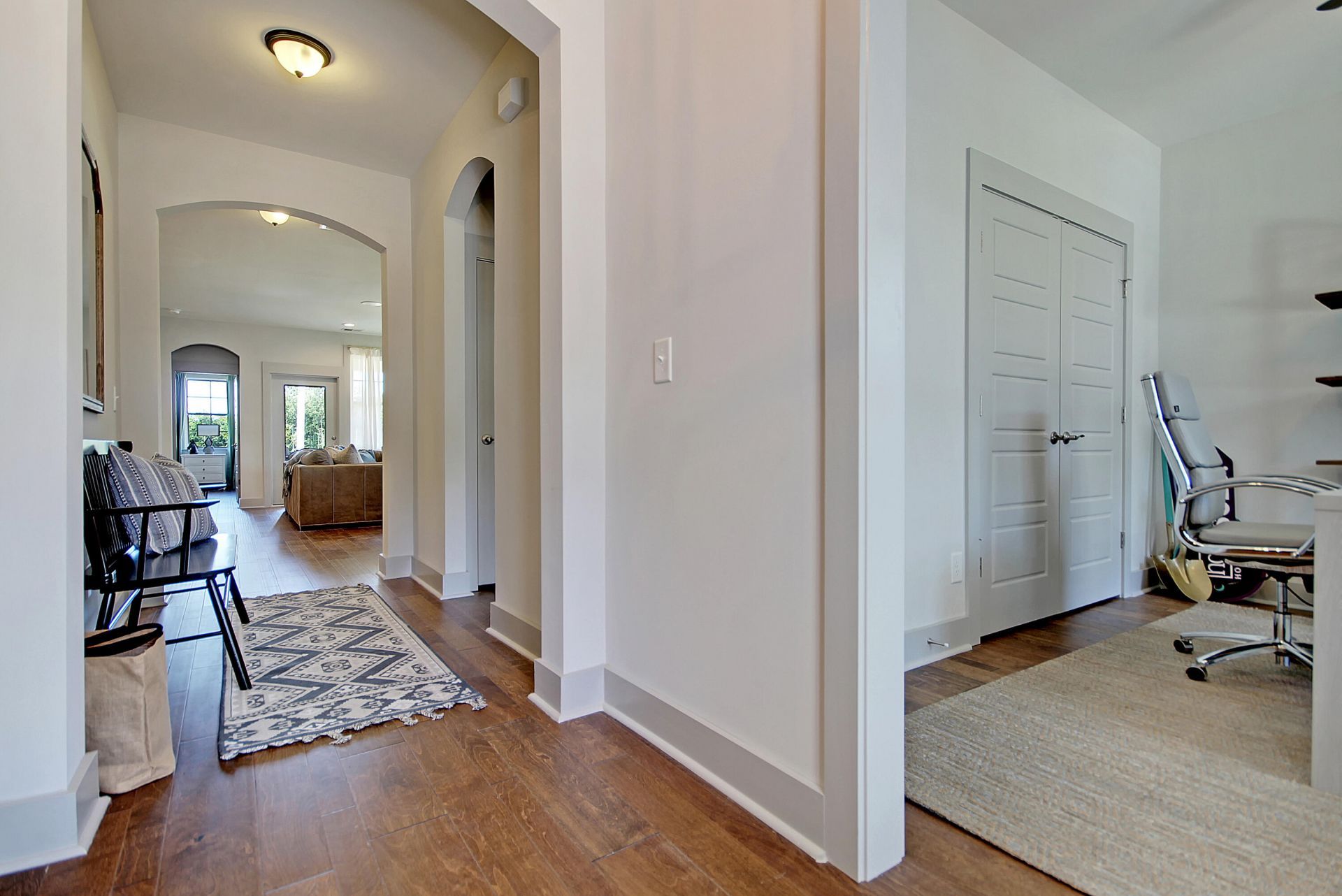 228 Creek Pointe Drive Photo 5