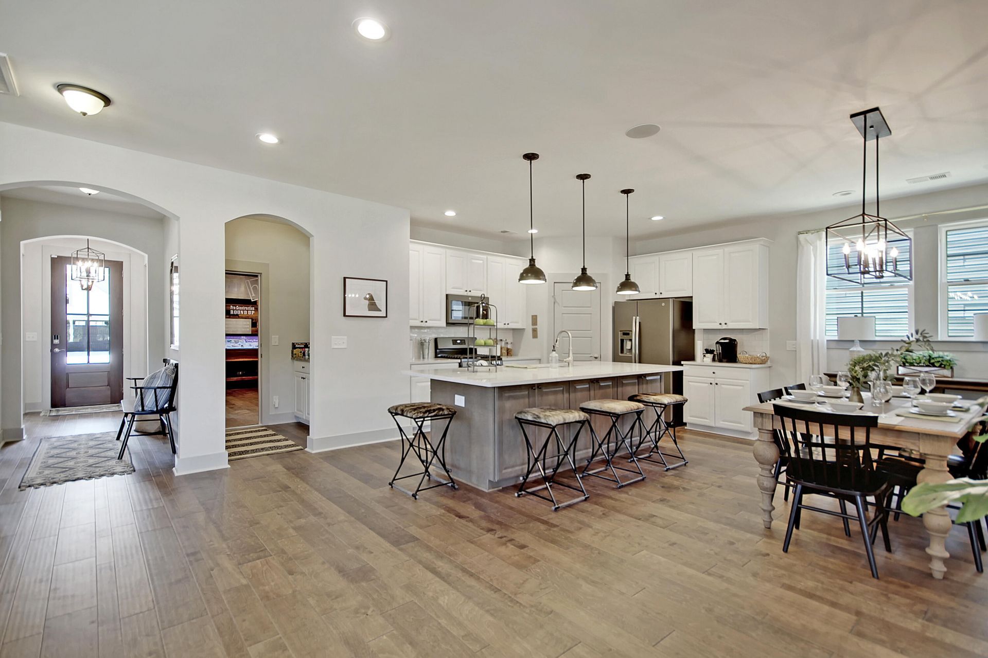 228 Creek Pointe Drive Photo 8