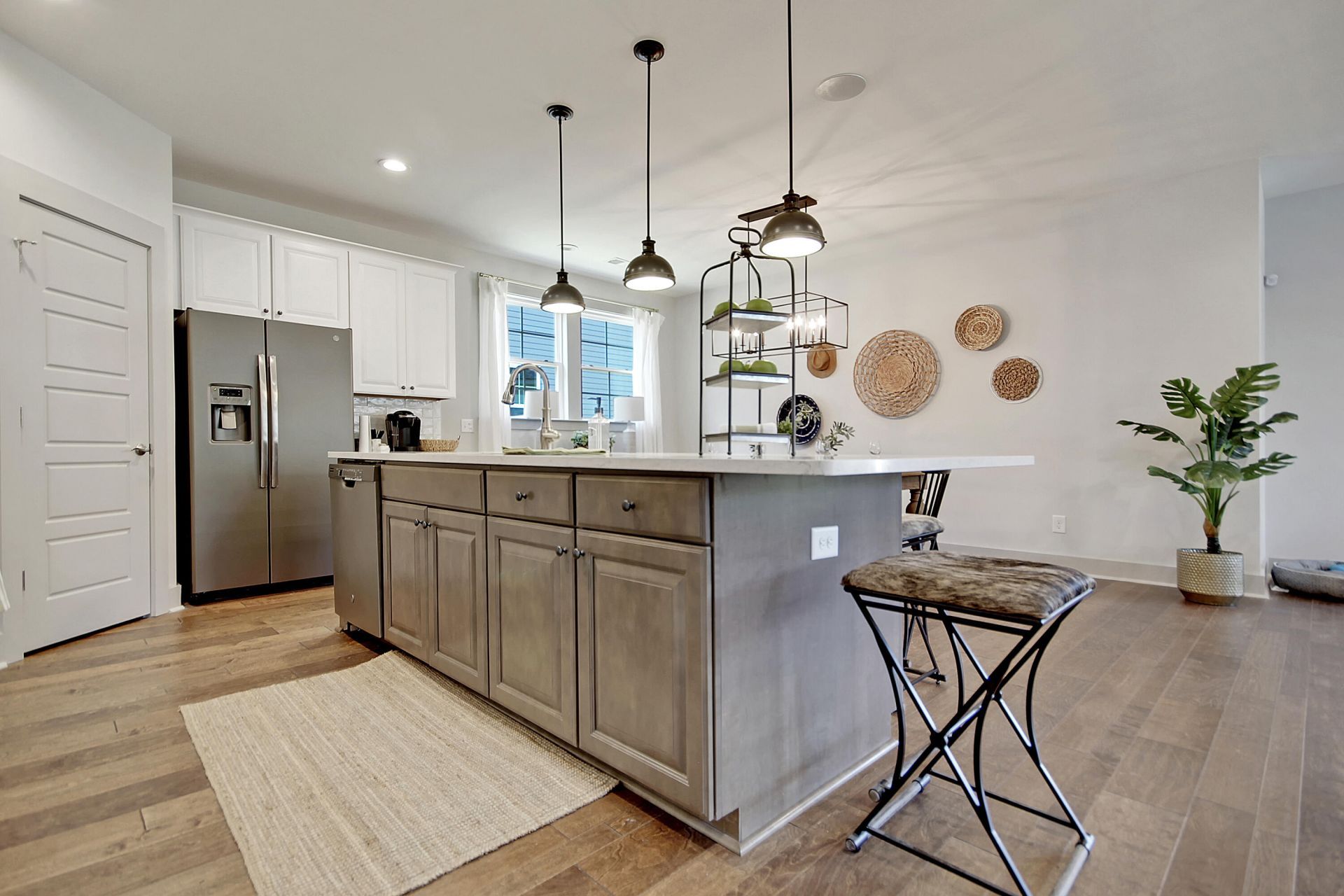 228 Creek Pointe Drive Photo 9