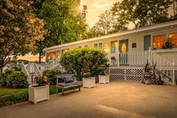 1204 Joyner Drive photo 4