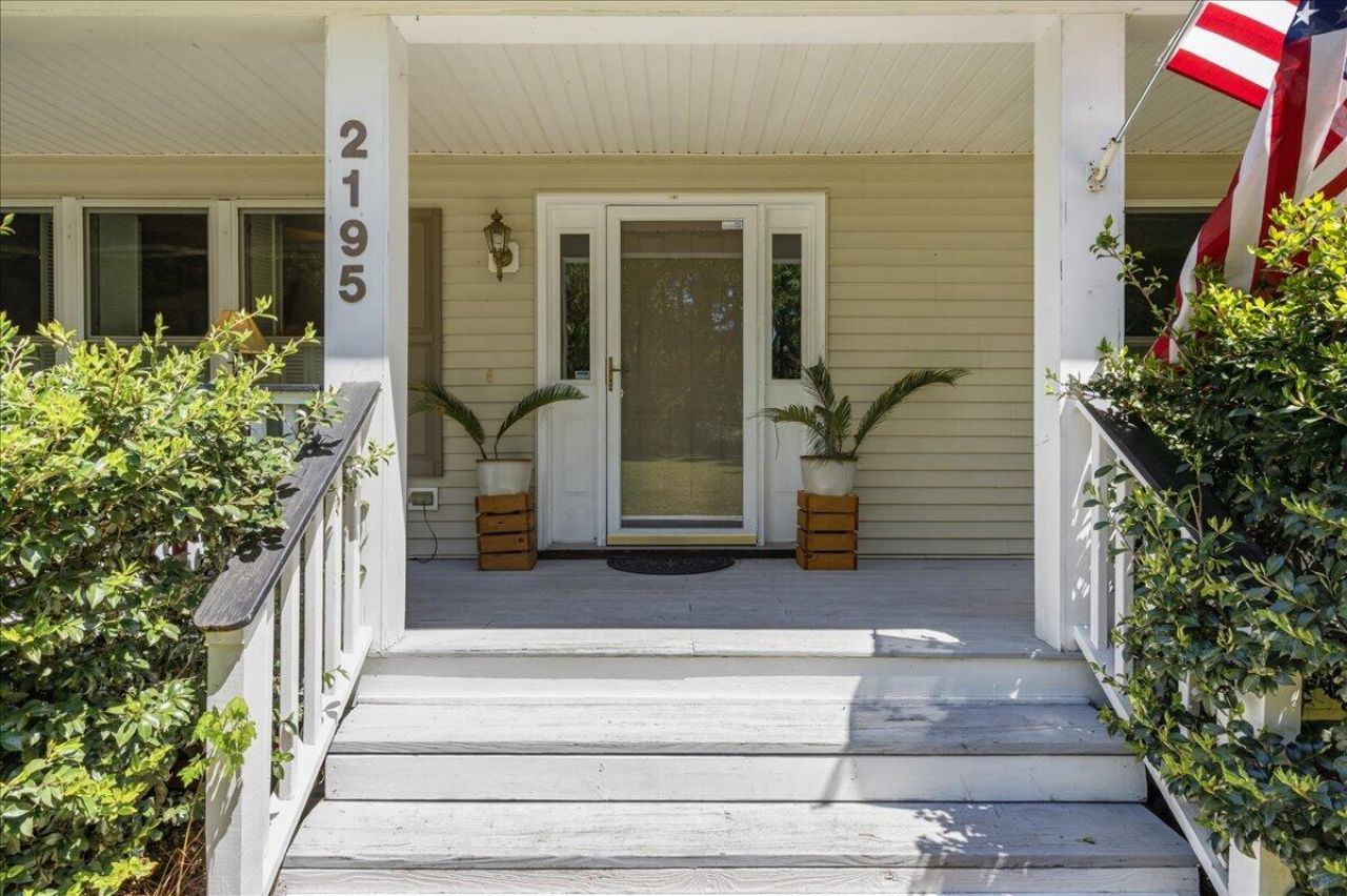 2195 River Road Photo 13