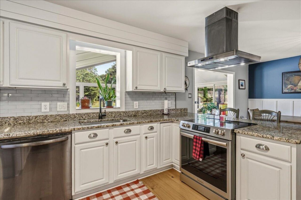 2195 River Road Photo 35