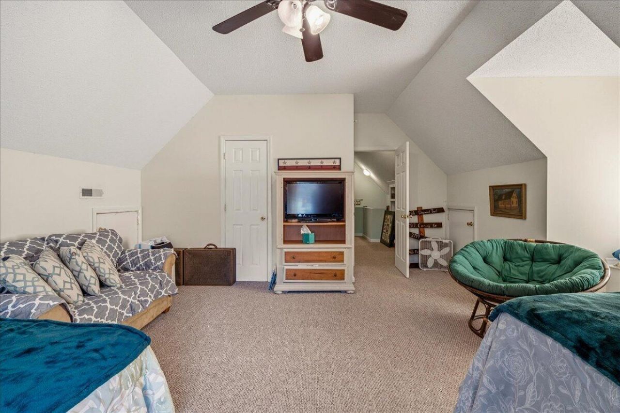 2195 River Road Photo 49