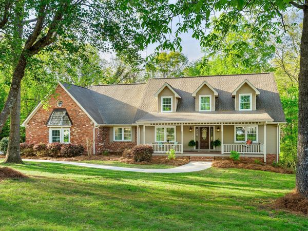 707 Rocky Shadows Drive, Chattanooga, TN 37421