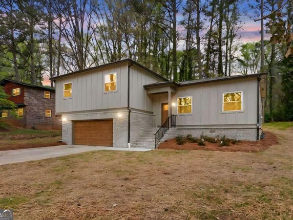 2911 Pine Valley Circle, East Point, GA 30344