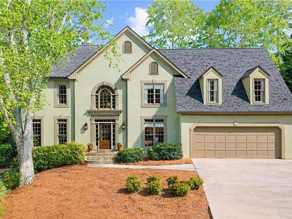 11005 Wilshire Chase Drive, Johns Creek, GA 30097