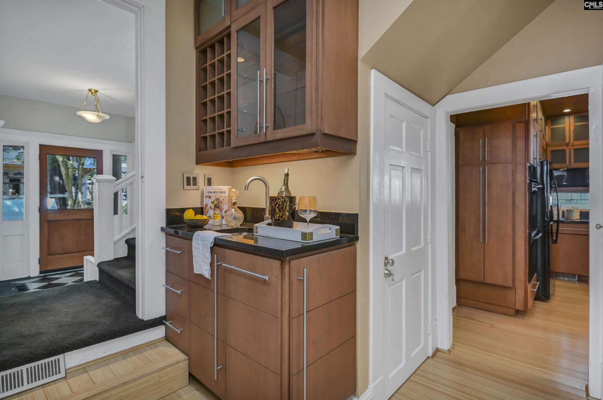 112 S Saluda Avenue  Photo 16