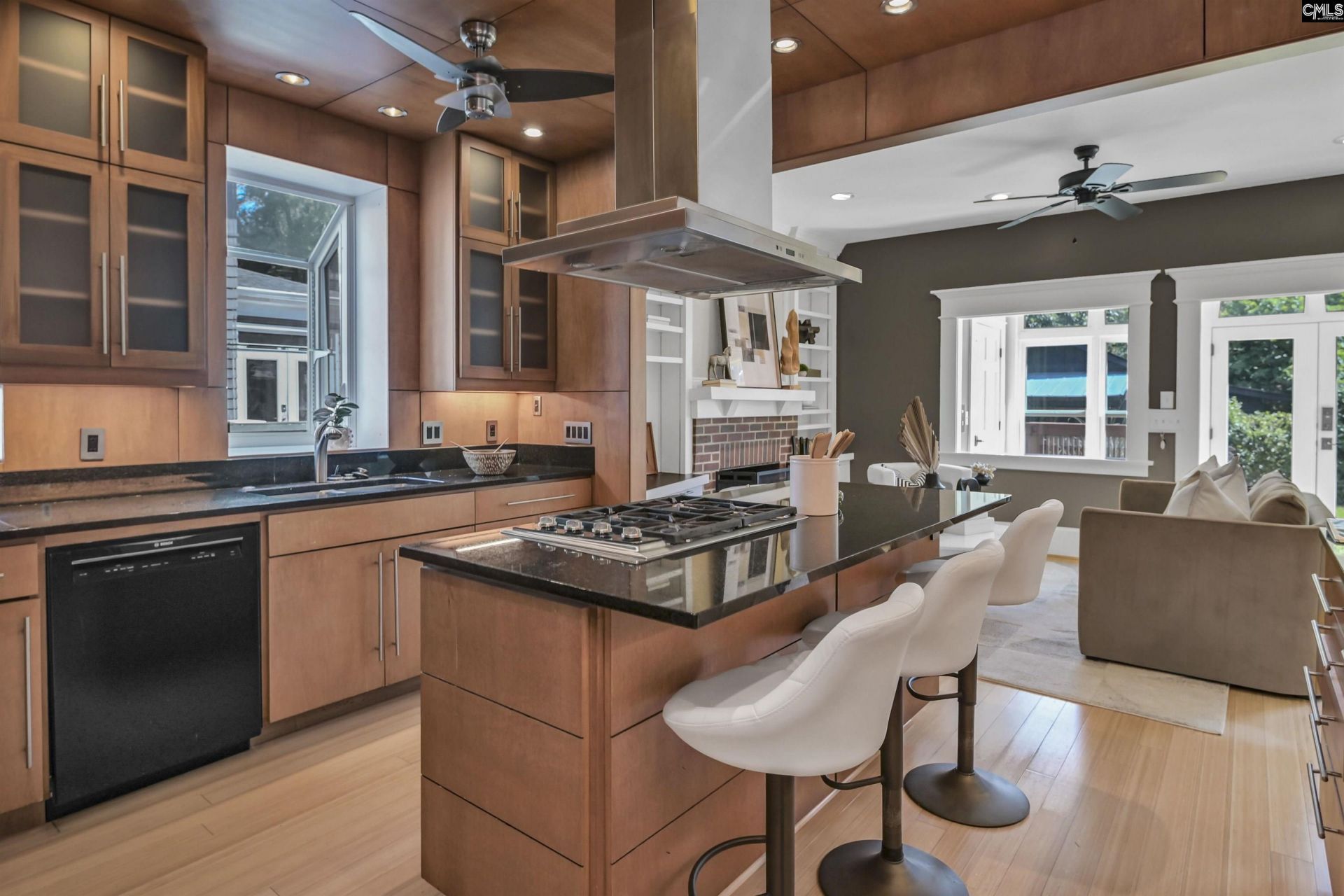 112 S Saluda Avenue  Photo 18