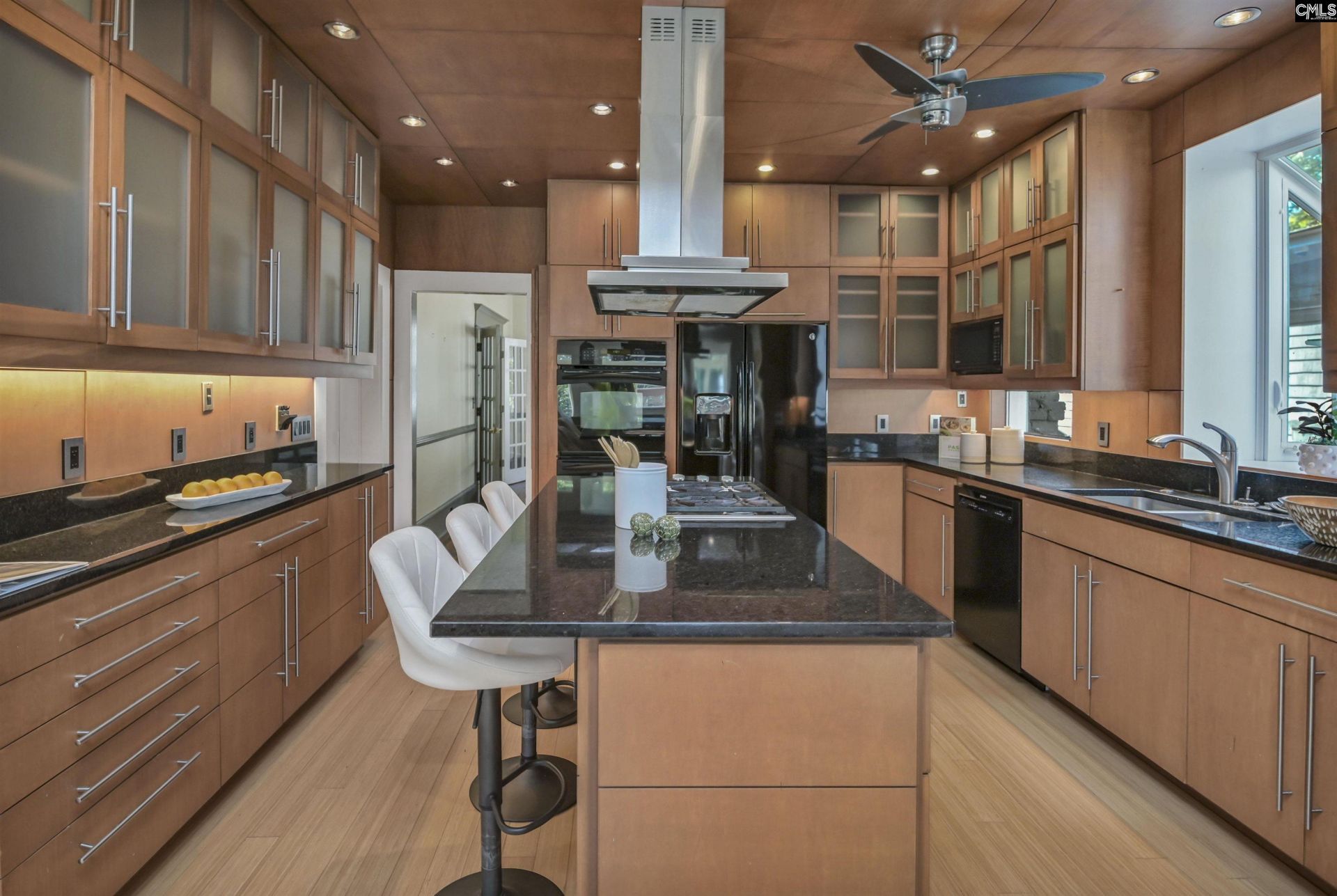 112 S Saluda Avenue  Photo 22