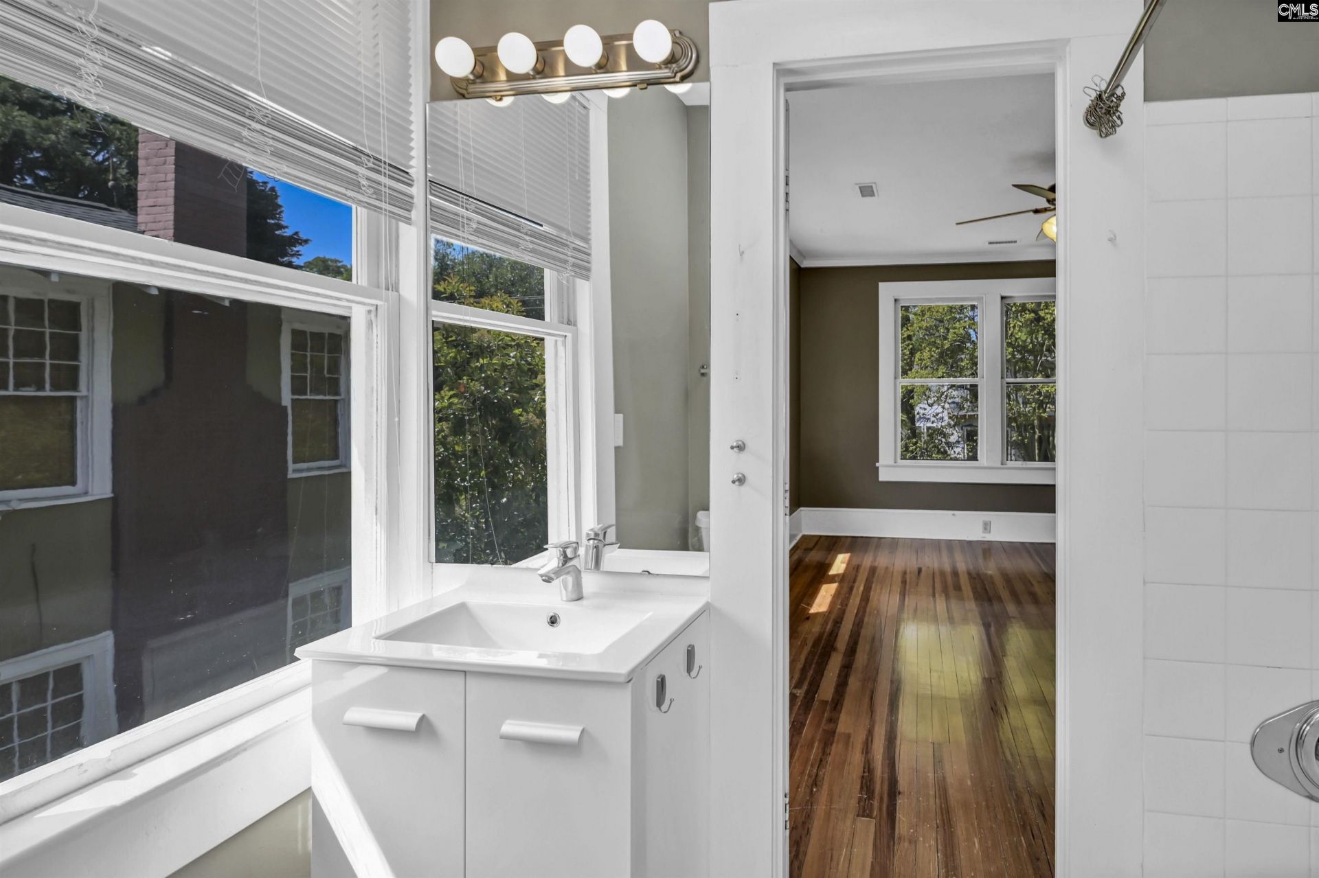 112 S Saluda Avenue  Photo 47