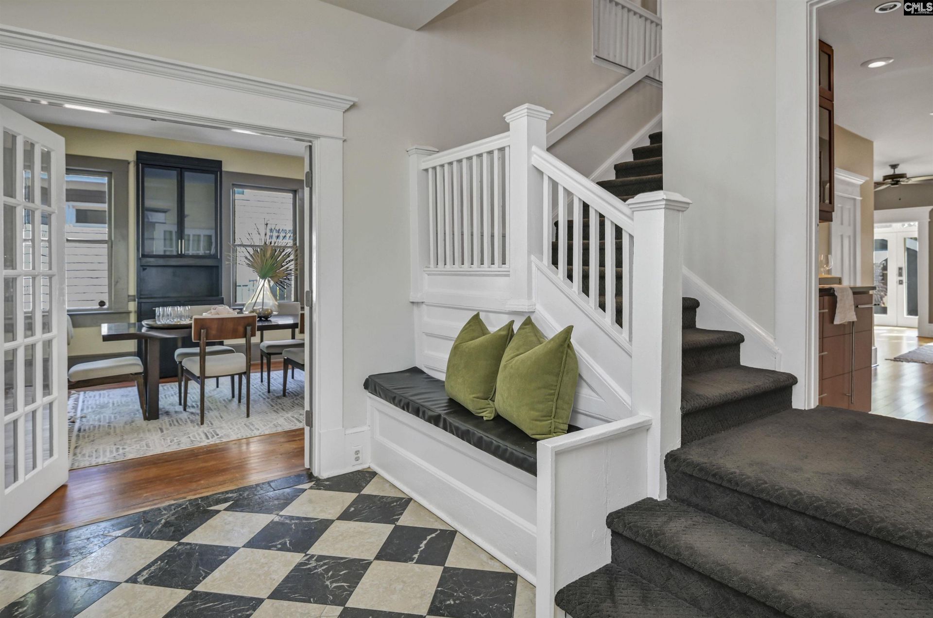 112 S Saluda Avenue  Photo 7