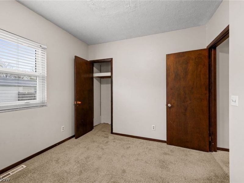 5686 Anna Court, Mentor on the Lake, OH 44060 Photo 13