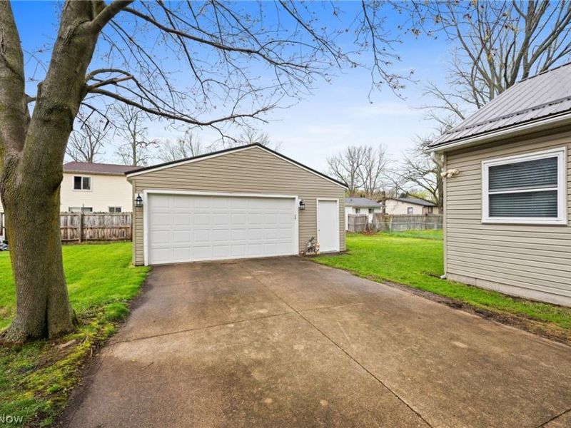 5686 Anna Court, Mentor on the Lake, OH 44060 Photo 18