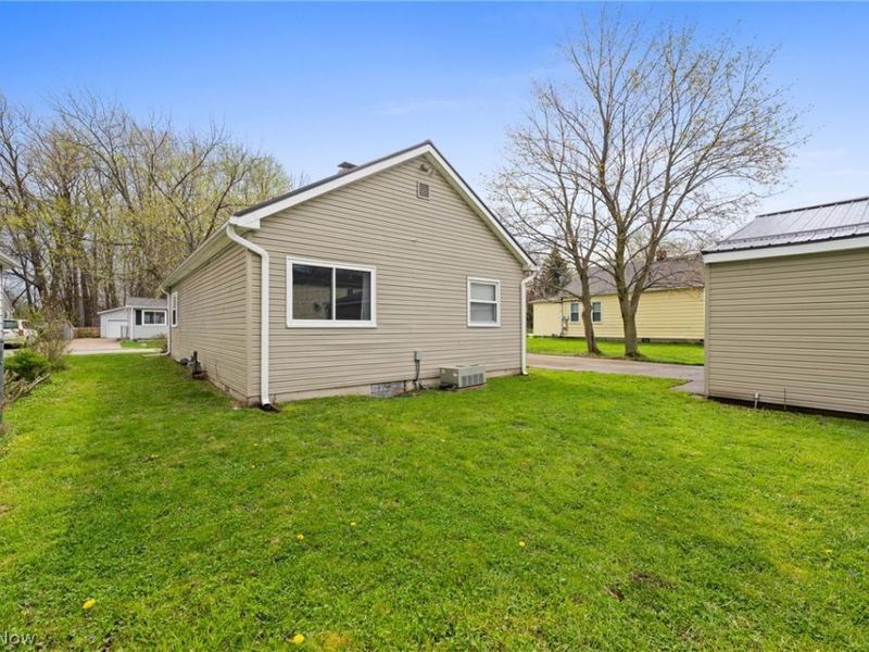 5686 Anna Court, Mentor on the Lake, OH 44060 Photo 19