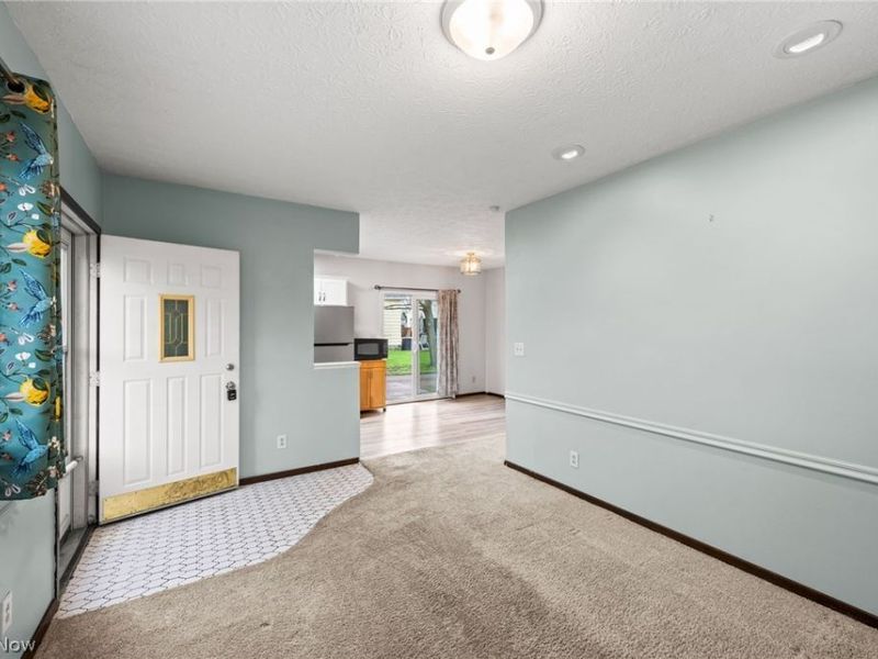 5686 Anna Court, Mentor on the Lake, OH 44060 Photo 9