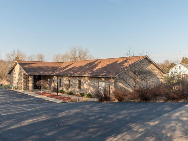 15800 Graves Road, Pinckney, MI 48169