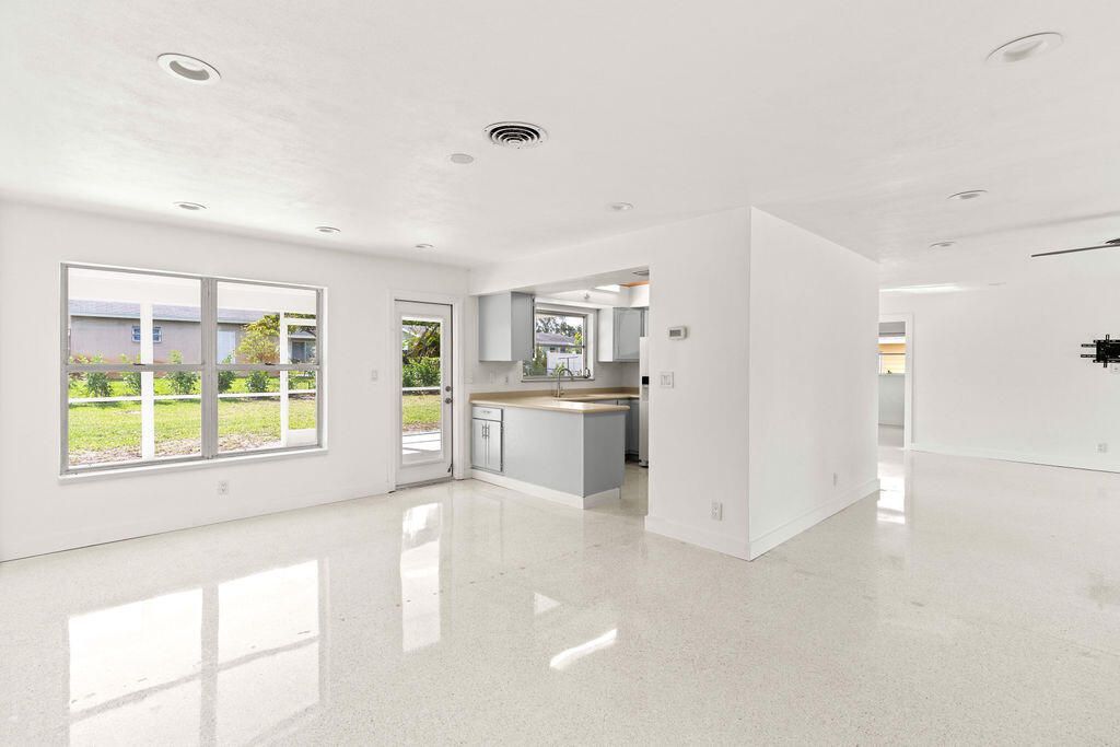 817 Westwind Drive, North Palm Beach, FL 33408 Photo