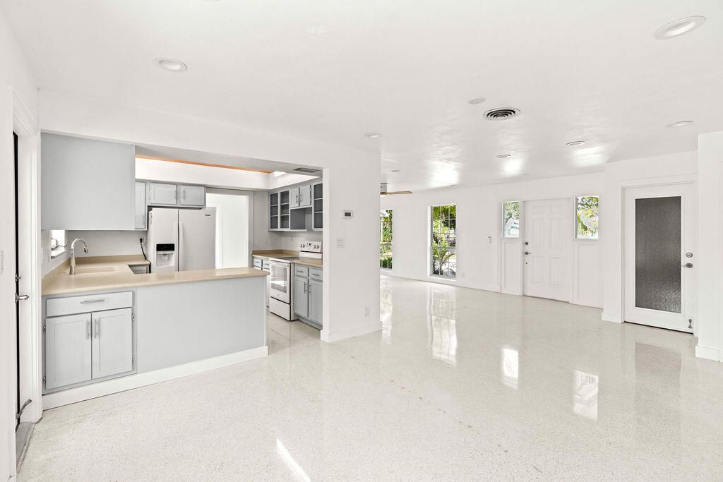 817 Westwind Drive, North Palm Beach, FL 33408 Photo