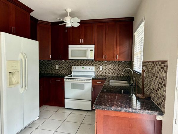 1412 NE 14th Place, Fort Lauderdale, FL 33304