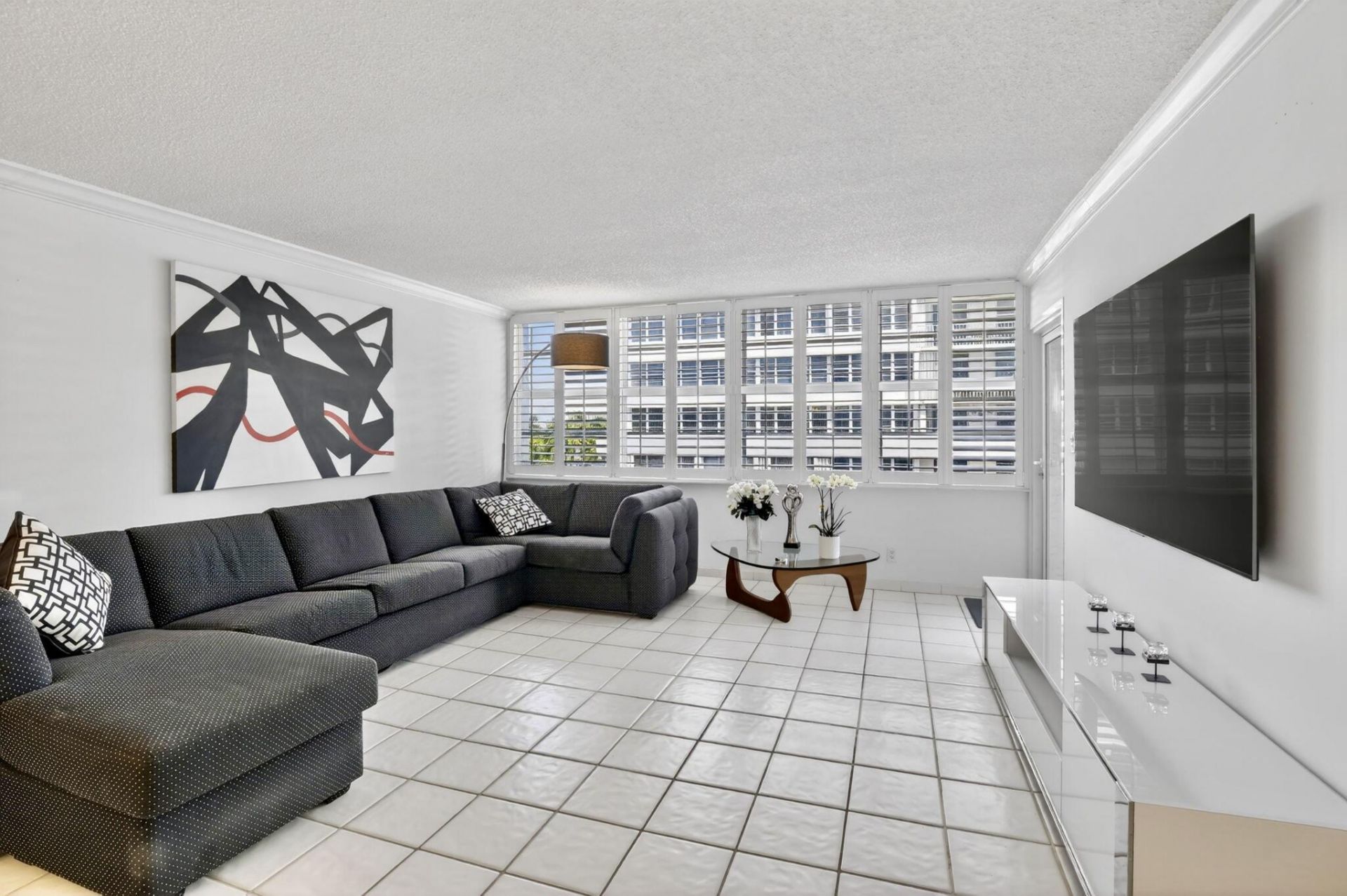 1160 N Federal Highway, Unit 517, Fort Lauderdale, FL 33304 Photo