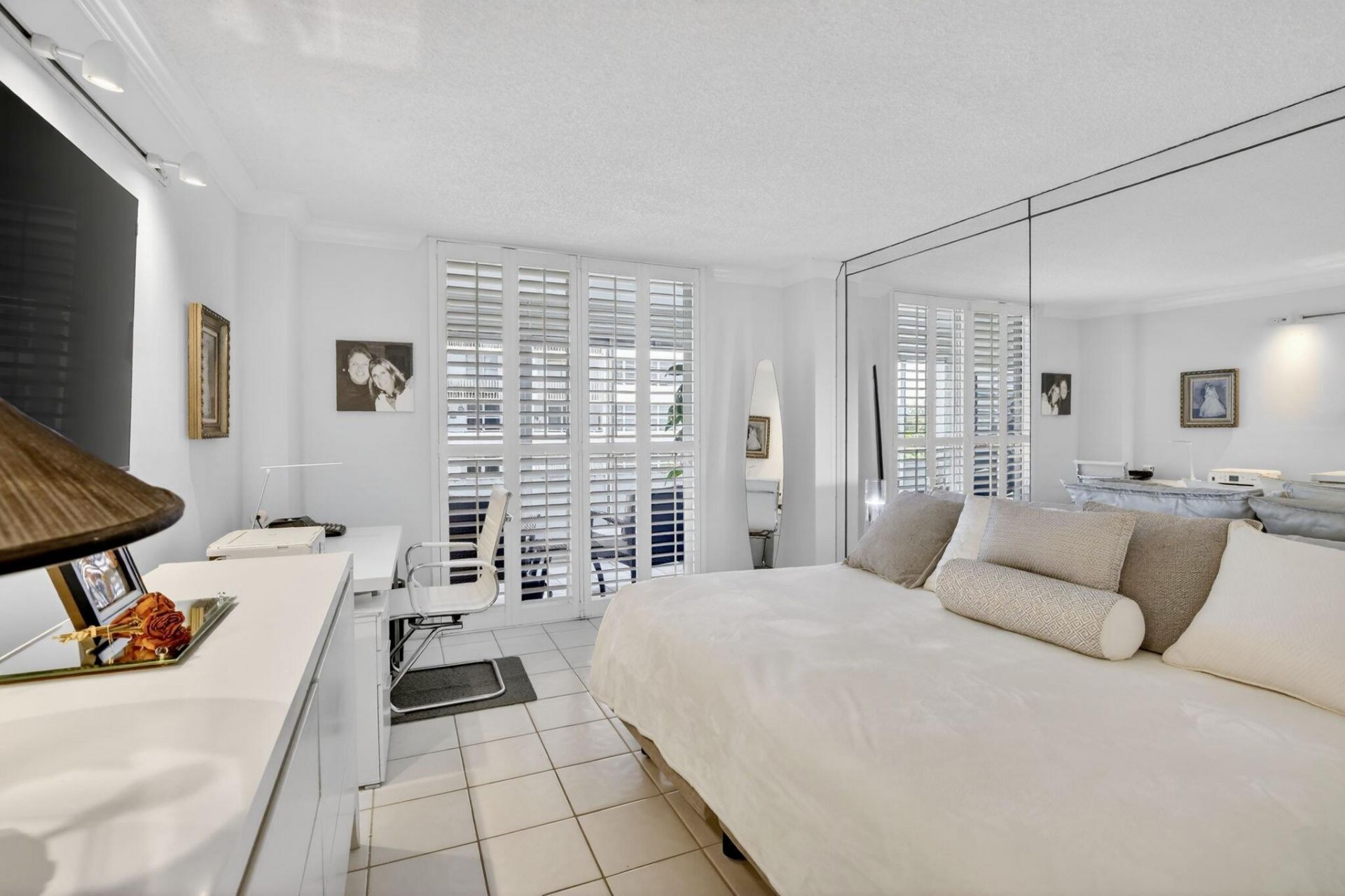 1160 N Federal Highway, Unit 517, Fort Lauderdale, FL 33304 Photo