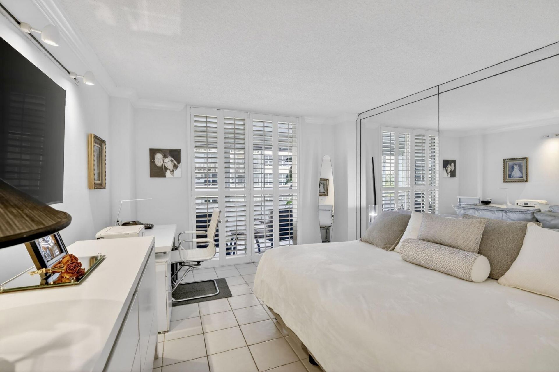 1160 N Federal Highway, Unit 517, Fort Lauderdale, FL 33304 Photo