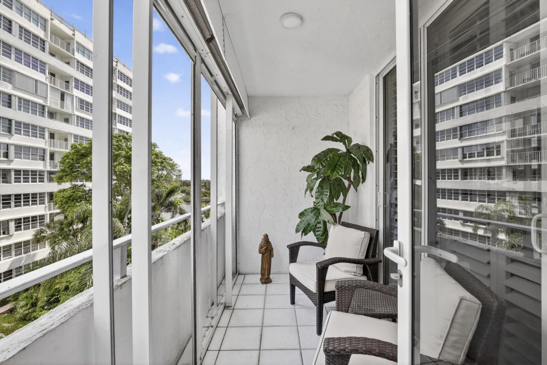 1160 N Federal Highway, Unit 517, Fort Lauderdale, FL 33304 Photo