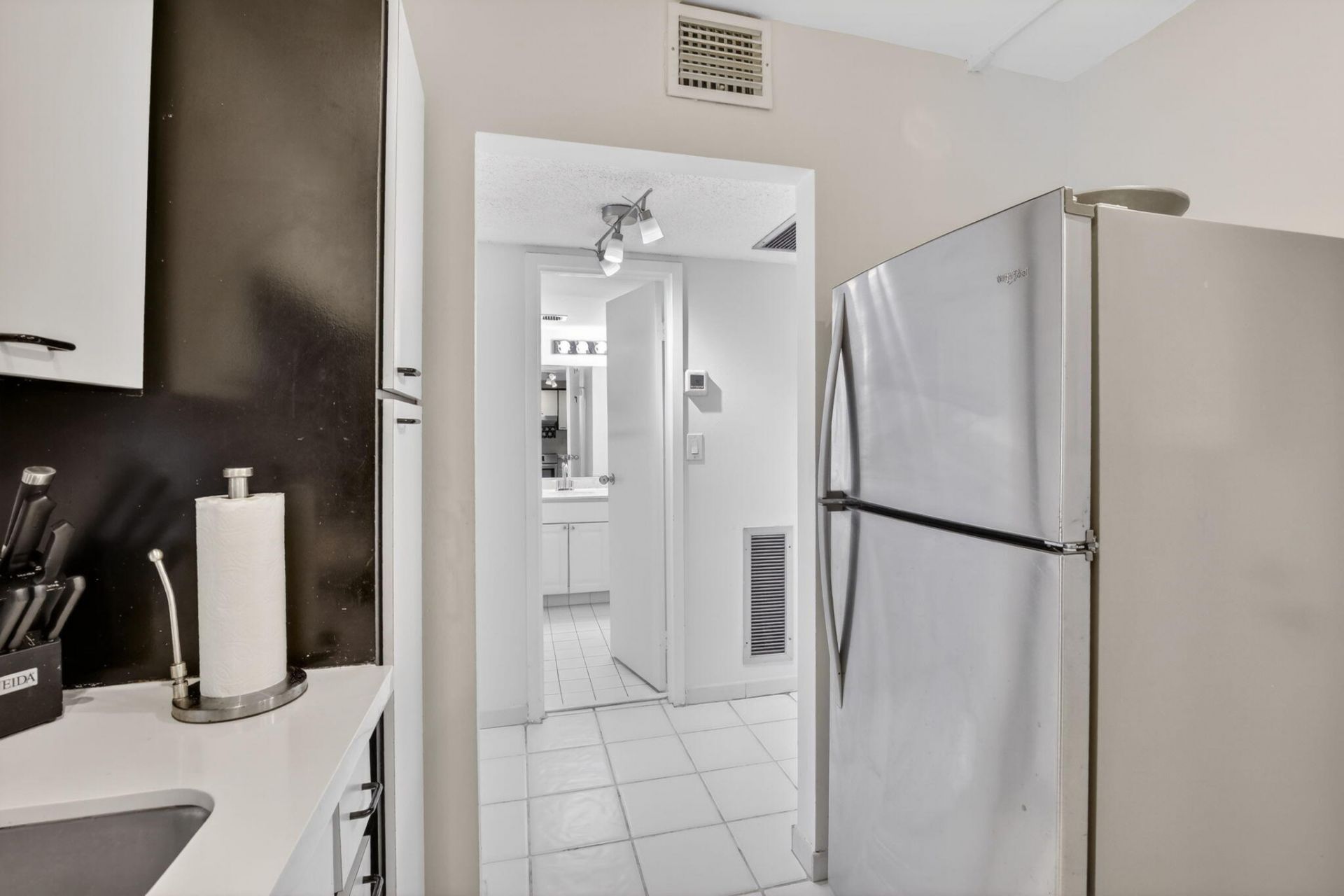 1160 N Federal Highway, Unit 517, Fort Lauderdale, FL 33304 Photo