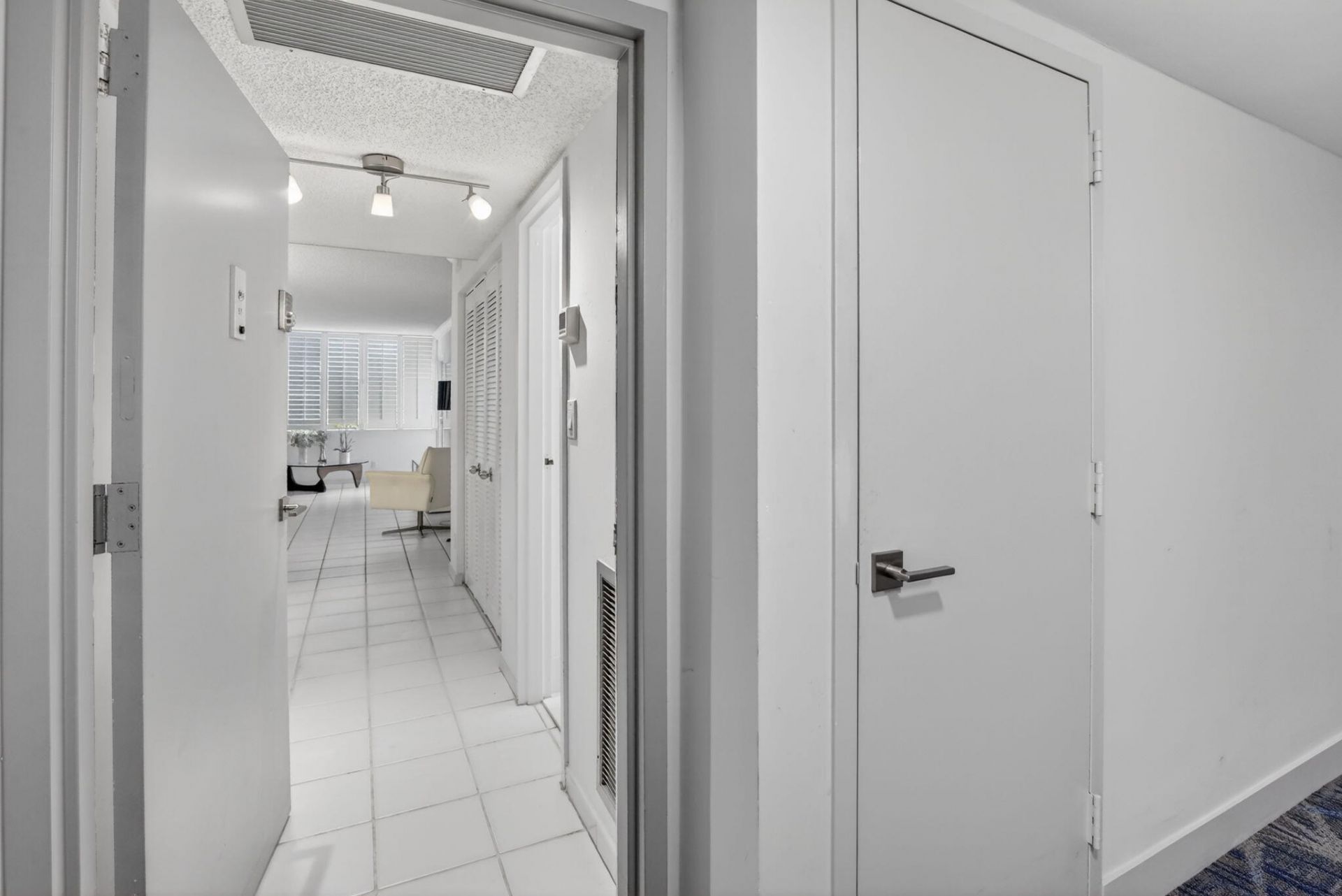 1160 N Federal Highway, Unit 517, Fort Lauderdale, FL 33304 Photo