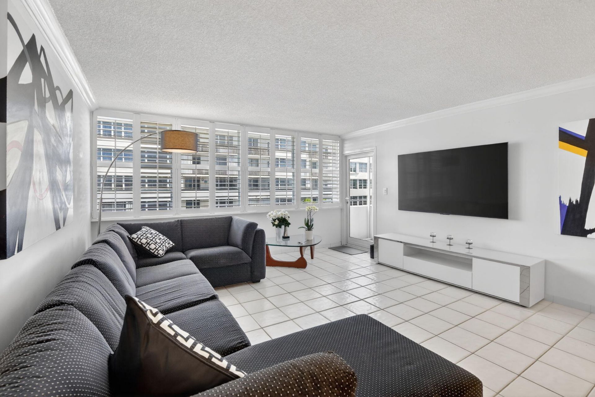 1160 N Federal Highway, Unit 517, Fort Lauderdale, FL 33304 Photo