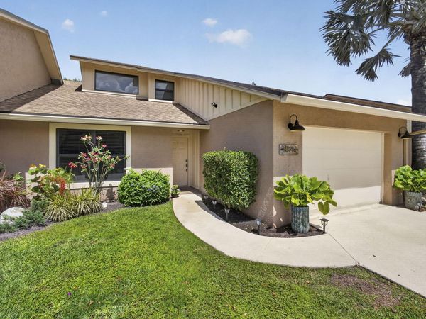 11894 Donlin Drive, Wellington, FL 33414