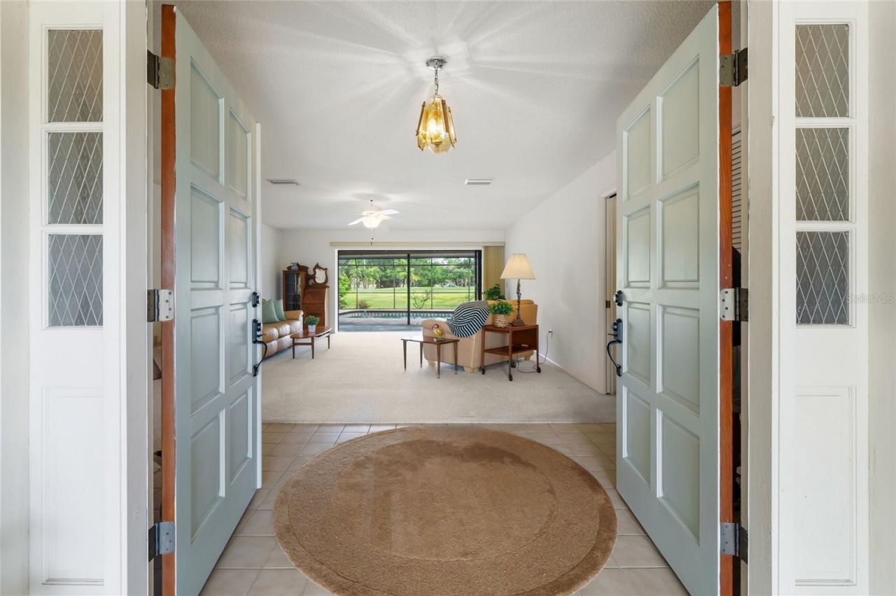 4806 W Country Club Drive, Sarasota, FL 34243 Photo