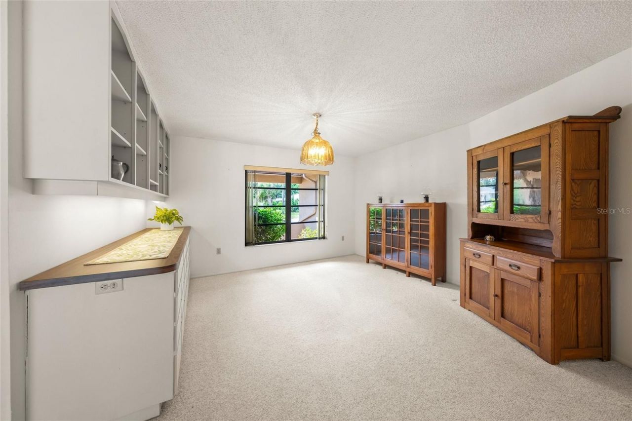 4806 W Country Club Drive, Sarasota, FL 34243 Photo
