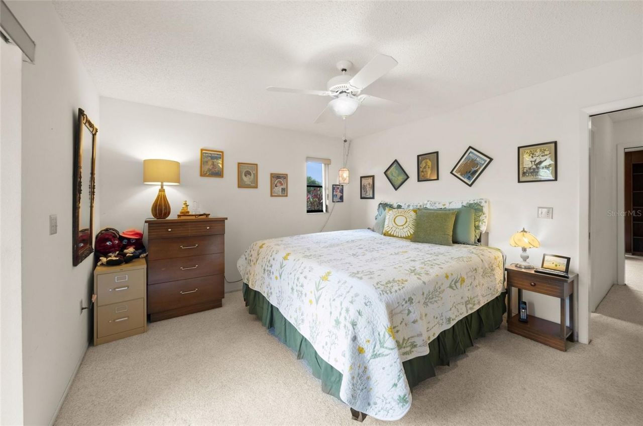 4806 W Country Club Drive, Sarasota, FL 34243 Photo