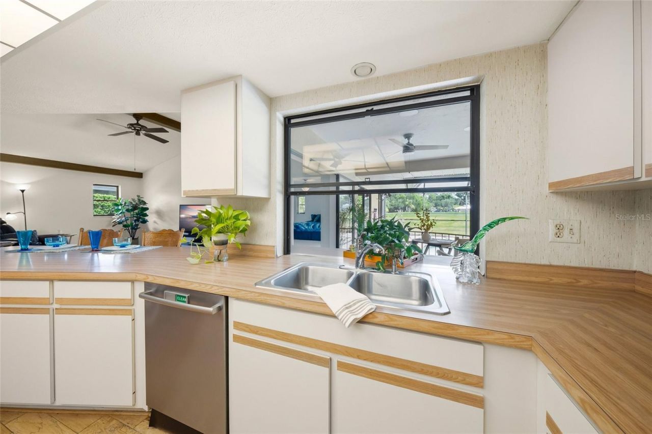 4806 W Country Club Drive, Sarasota, FL 34243 Photo
