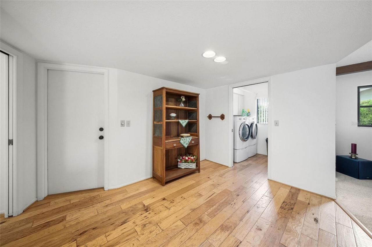 4806 W Country Club Drive, Sarasota, FL 34243 Photo