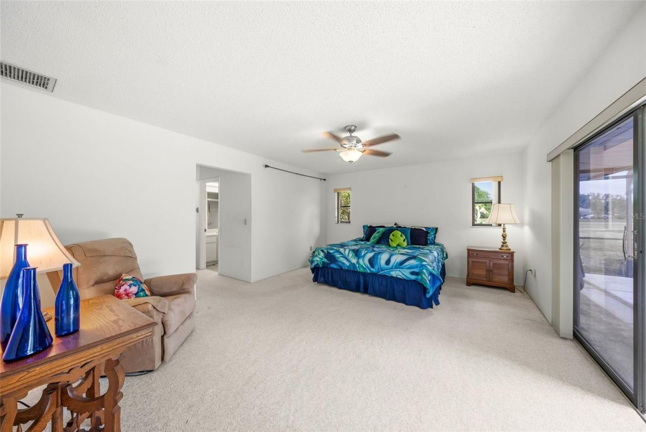 4806 W Country Club Drive, Sarasota, FL 34243 Photo