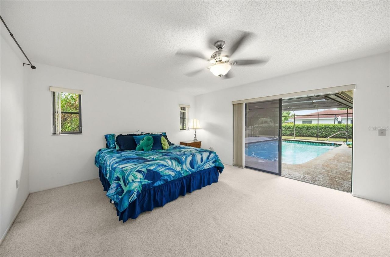 4806 W Country Club Drive, Sarasota, FL 34243 Photo