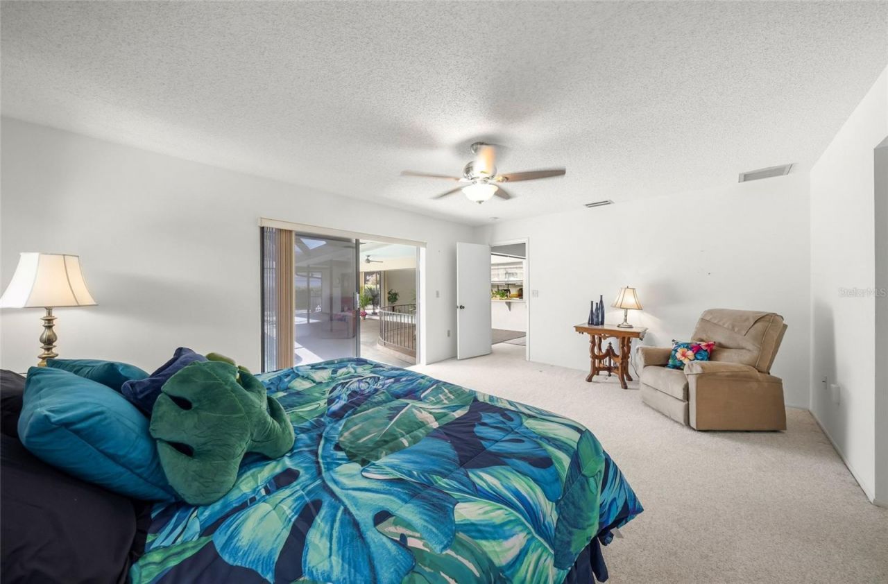 4806 W Country Club Drive, Sarasota, FL 34243 Photo