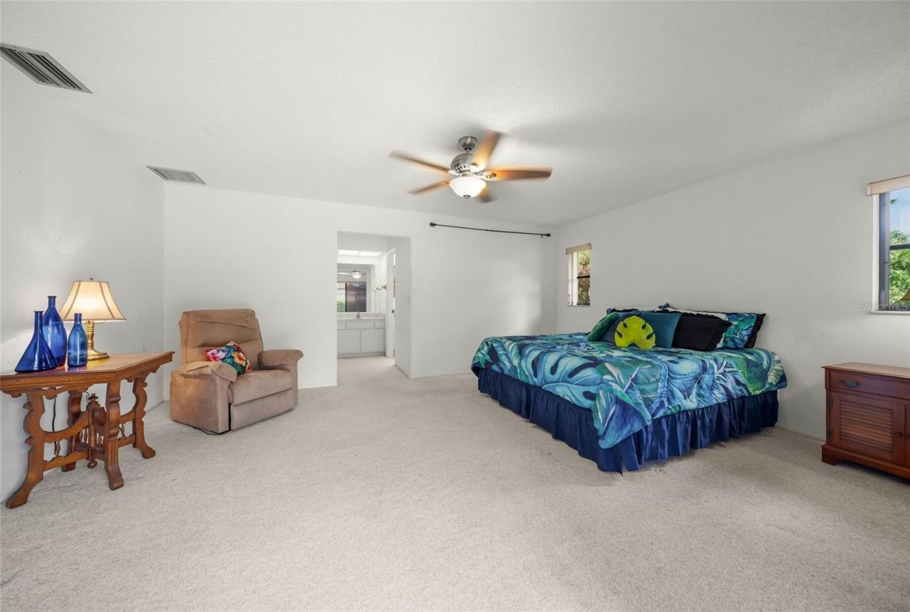 4806 W Country Club Drive, Sarasota, FL 34243 Photo