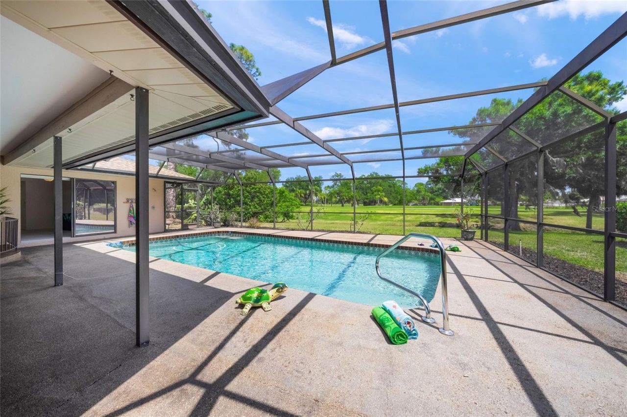 4806 W Country Club Drive, Sarasota, FL 34243 Photo