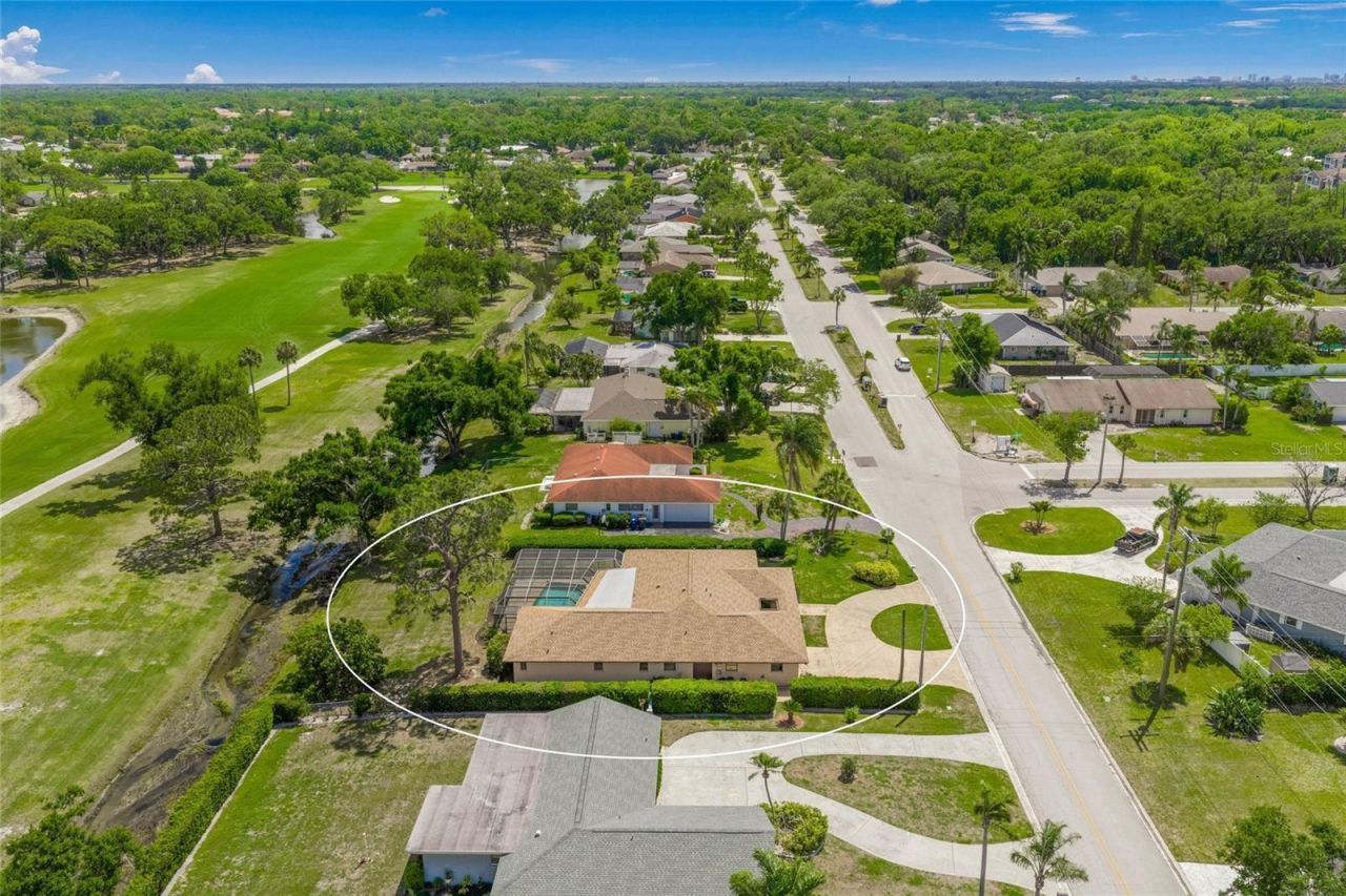 4806 W Country Club Drive, Sarasota, FL 34243 Photo