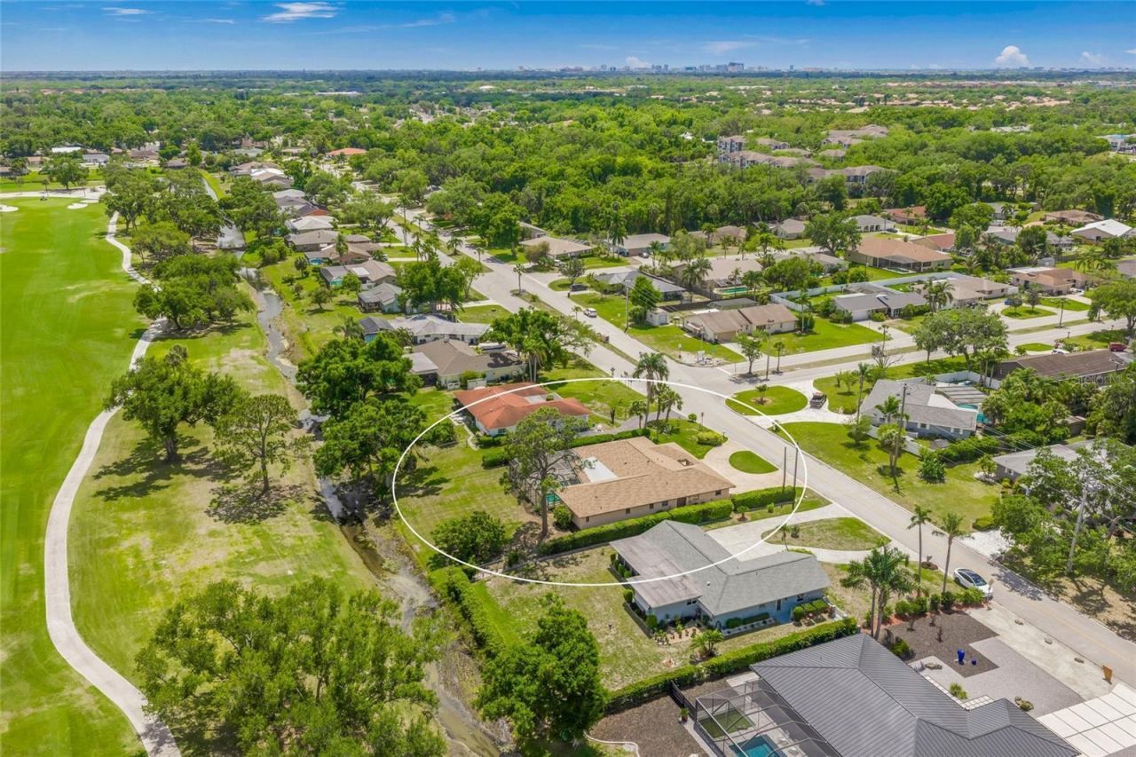 4806 W Country Club Drive, Sarasota, FL 34243 Photo