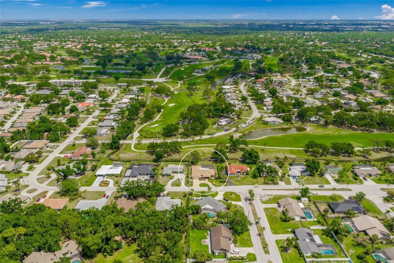 4806 W Country Club Drive, Sarasota, FL 34243 Photo