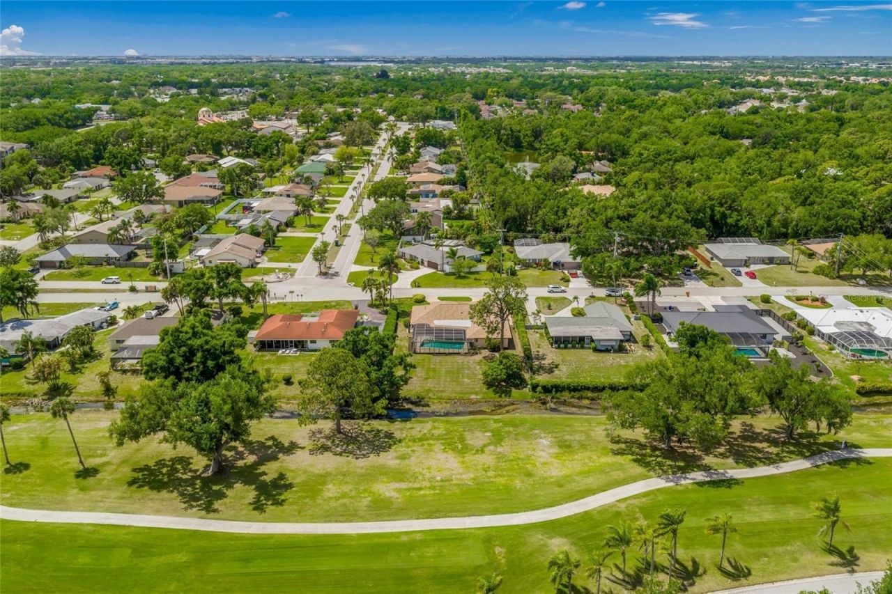 4806 W Country Club Drive, Sarasota, FL 34243 Photo