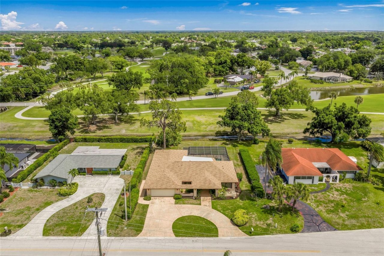 4806 W Country Club Drive, Sarasota, FL 34243 Photo