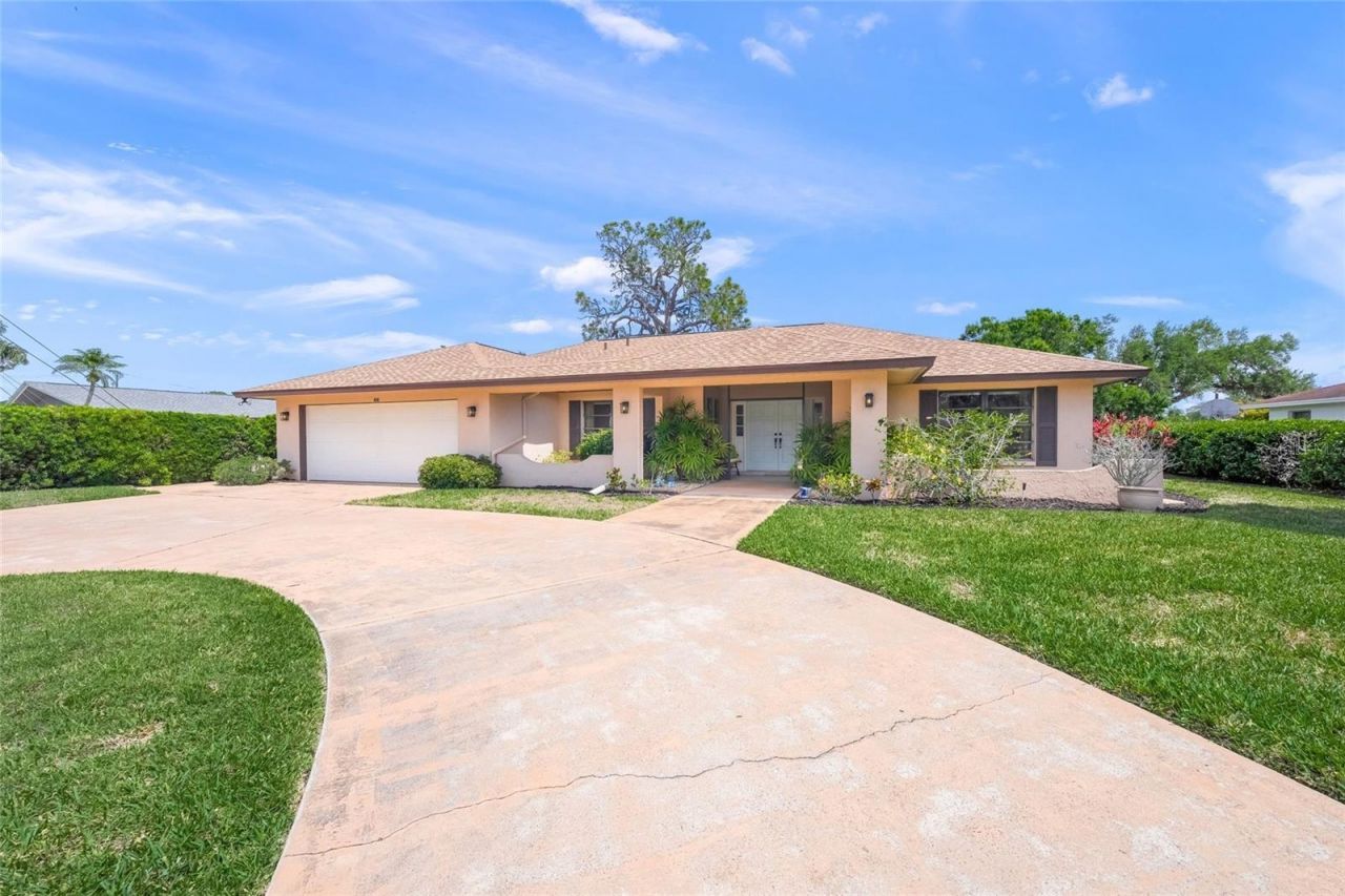 4806 W Country Club Drive, Sarasota, FL 34243 Photo