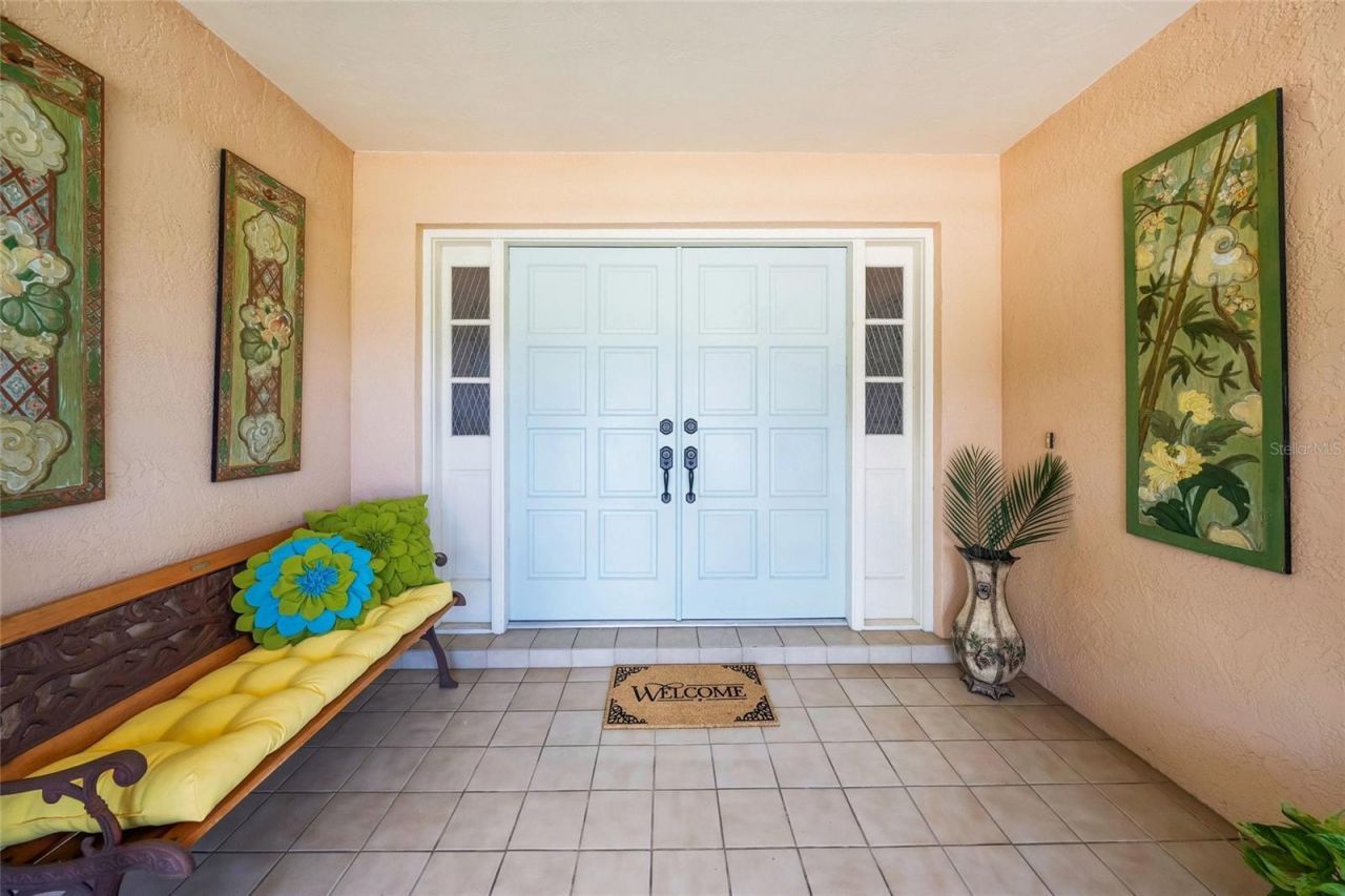 4806 W Country Club Drive, Sarasota, FL 34243 Photo